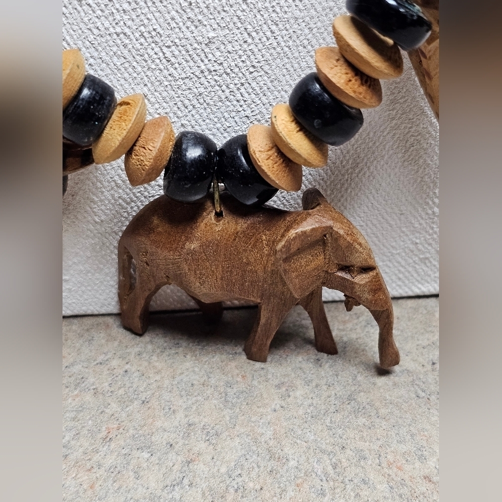 Vintage Ethnic Wooden Carved African Safari Animal Necklace - Picture 2 of 7